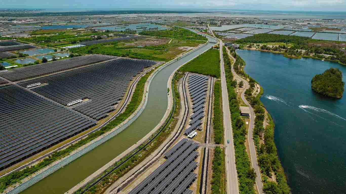 欧陆注册能源事业提供智慧能源管理、、、太阳能监控管理、、、全方位电厂建置及运维解决方案，，，并拥有管理超过6000案场的经验